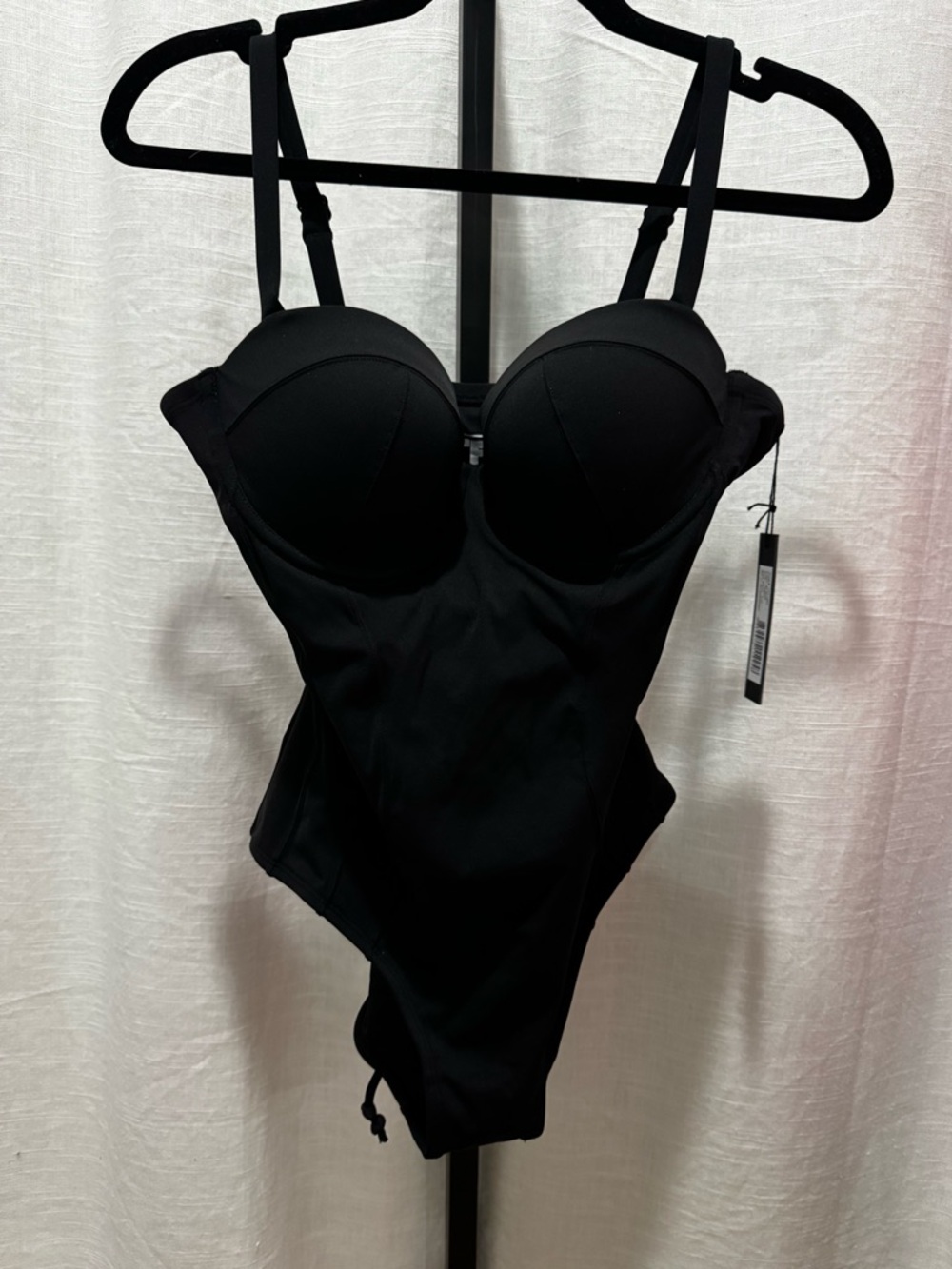 TA3 Lushy shaping one piece swimsuit NWT Medium Short D/DD in black